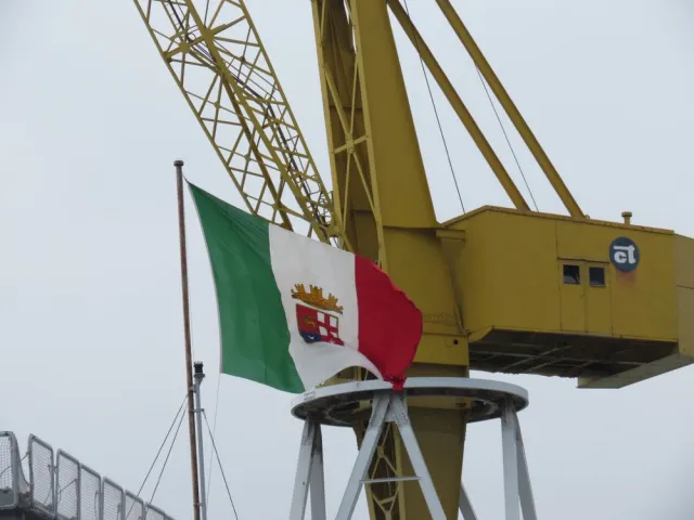 Nave Cavour La Spezia 100