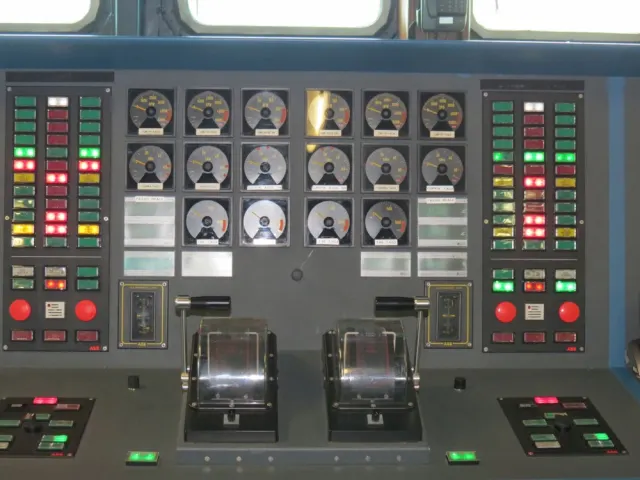 Nave Cavour La Spezia 66