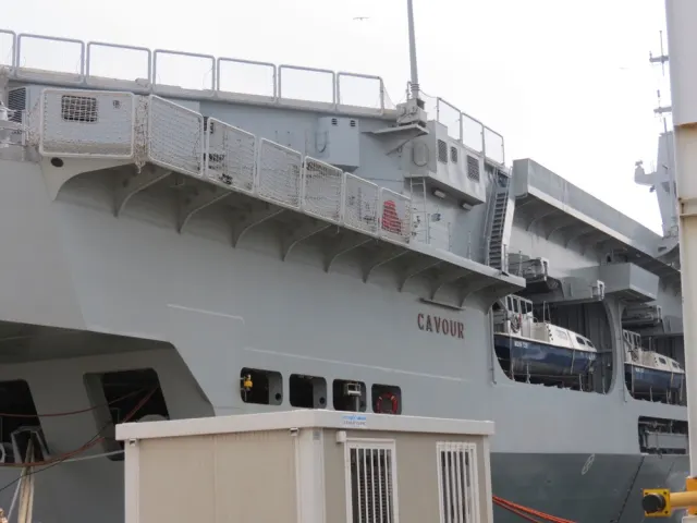 Nave Cavour La Spezia 90