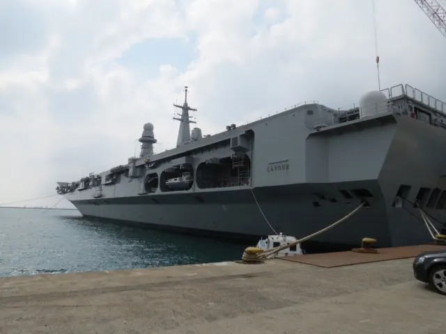 Nave Cavour La Spezia 93